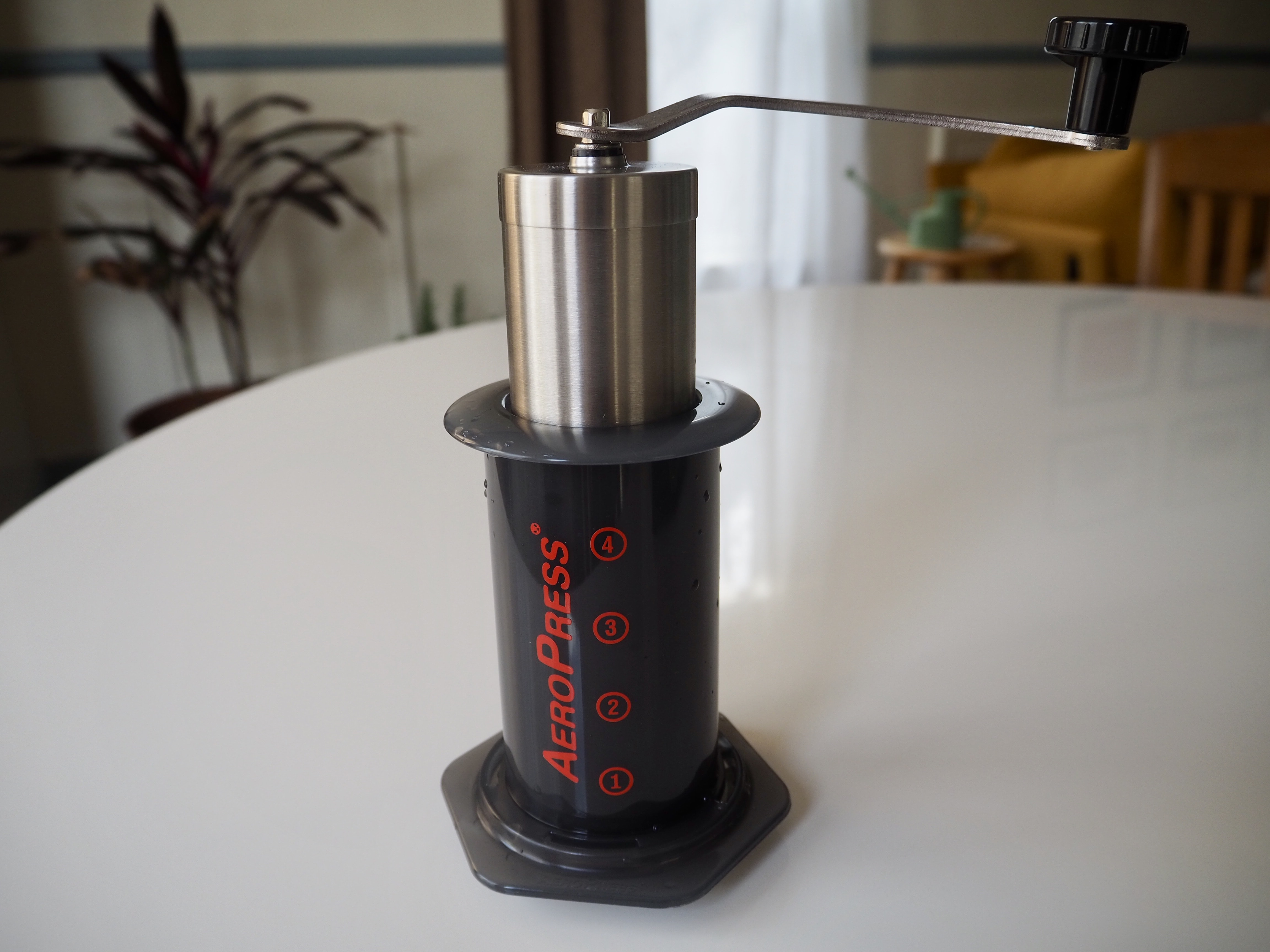 Hand grinder in AeroPress