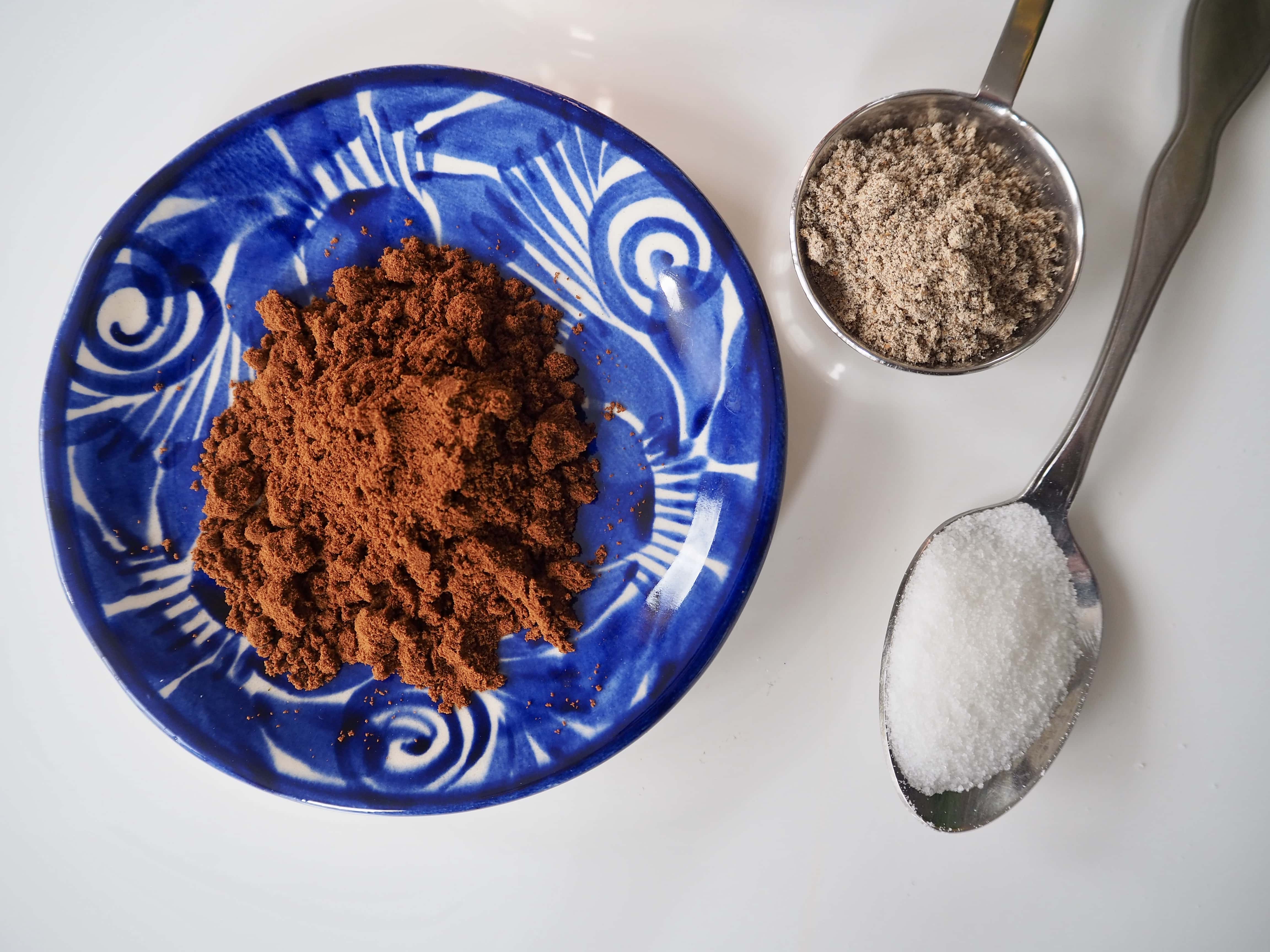 Arabic coffee and cardamom