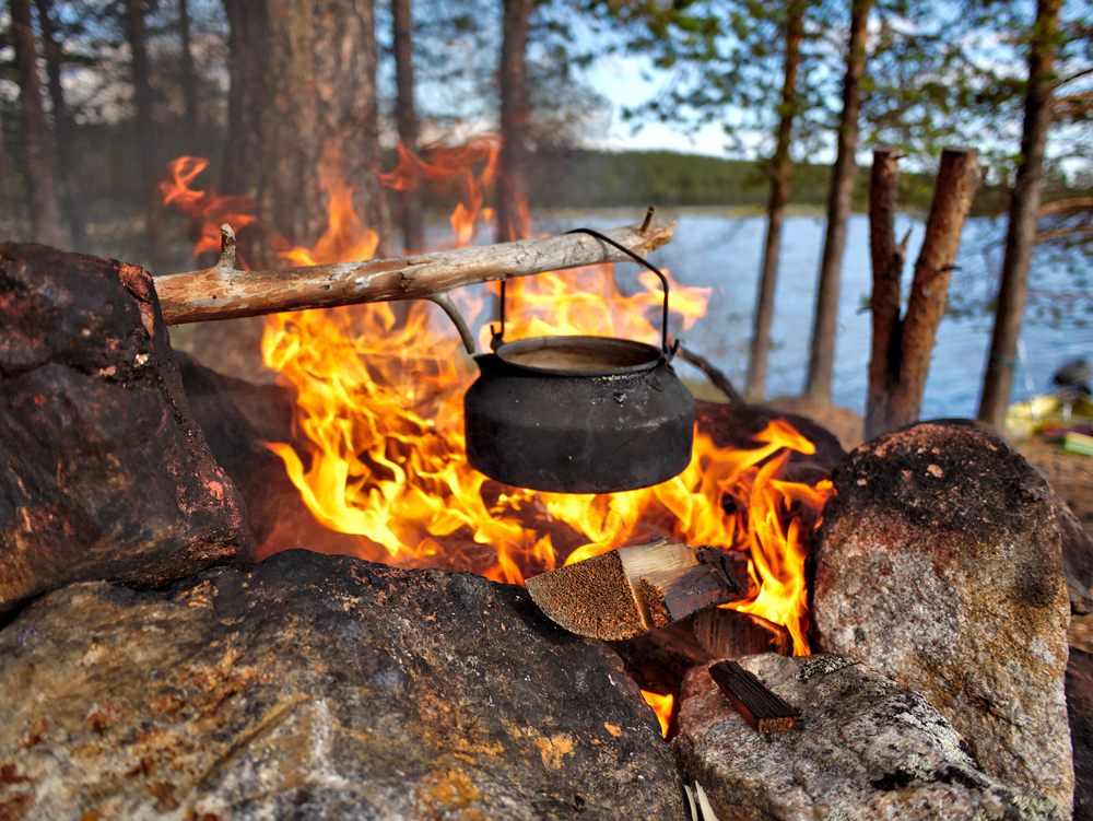 How To Make Coffee With No Electricity (8 Great Methods)