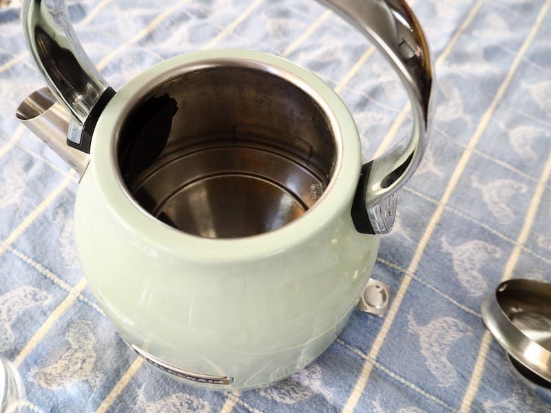 electric kettle descale with vinegar