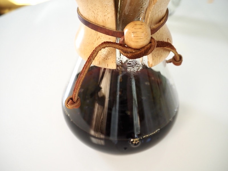 Chemex coffee maker brewing