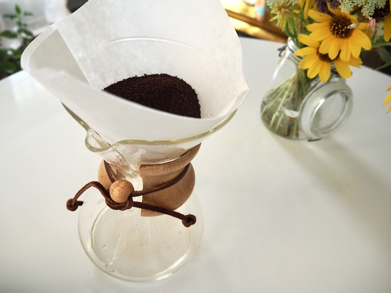 Chemex with ground coffee and filter