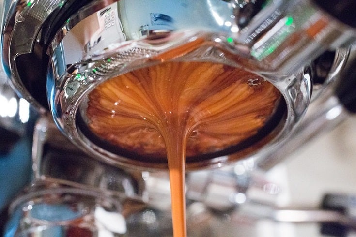 Should You Try a Bottomless Portafilter? Benefits & Drawbacks