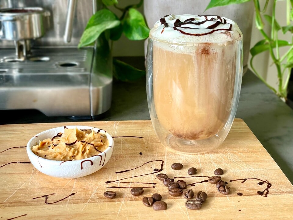 Easy Peanut Butter Coffee Recipe: A Tasty & Creamy Mix