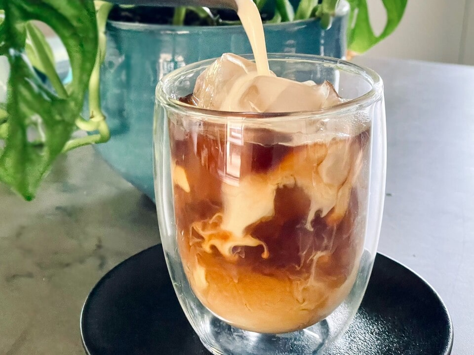 Easy Caramel Iced Coffee: Simple Recipe