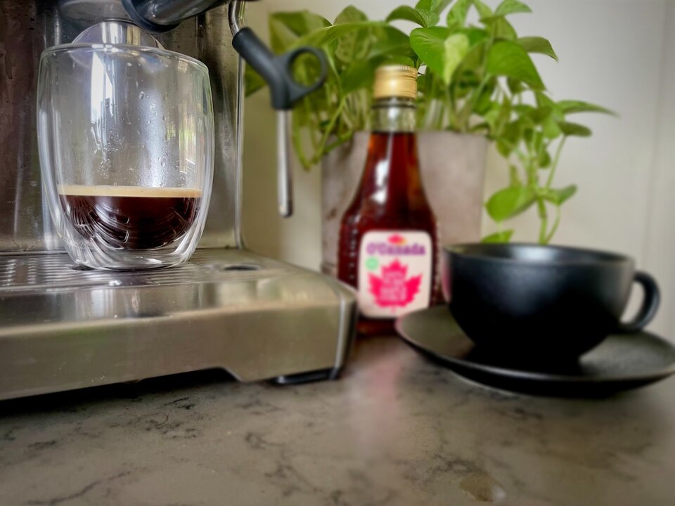 getting espresso ready for maple latte