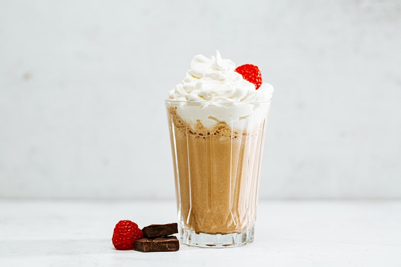 Raspberry Coffee or Latte Recipes (With Pictures)