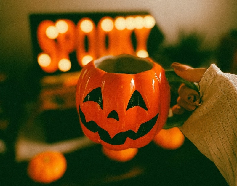 6 Scary Good Halloween Coffee Recipes (With Pictures)