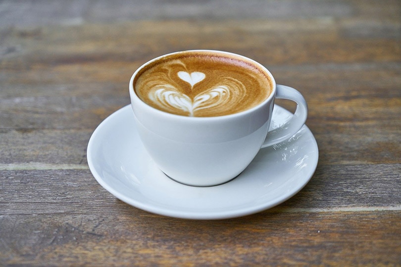 How to Drink Cappuccinos Like the Italians (Tasty Tips!)