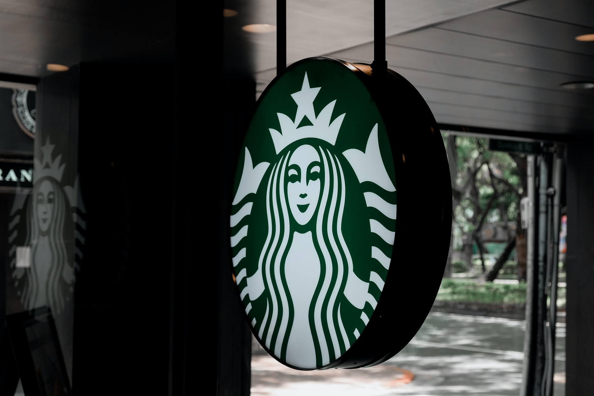 Are There Starbucks Vending Machines? The Surprising Answer
