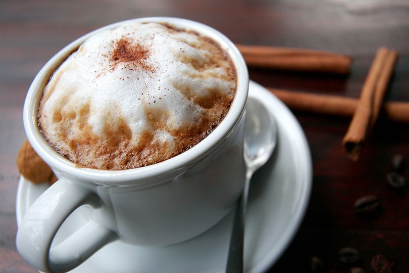 How to Make a Cinnamon Crunch Latte at Home: Easy Recipe